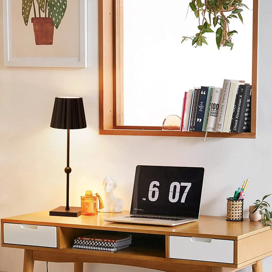 LW™ Stepless Table Lamp