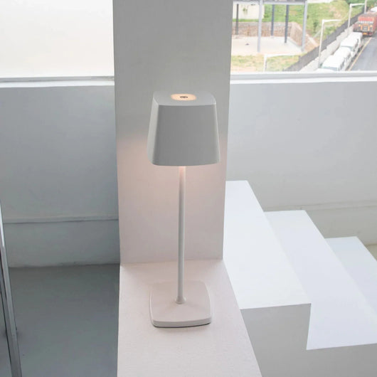 LW™ Portable Table Lamp